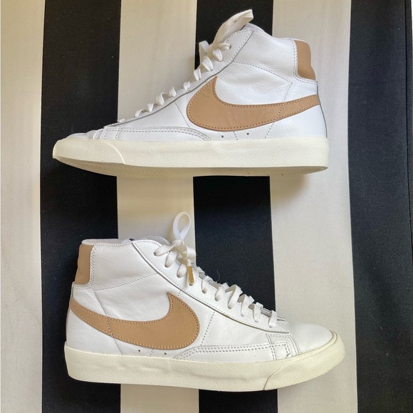 Men’s Nike Blazer Mid ‘77 Vintage Sneaker - Picture 5 of 11